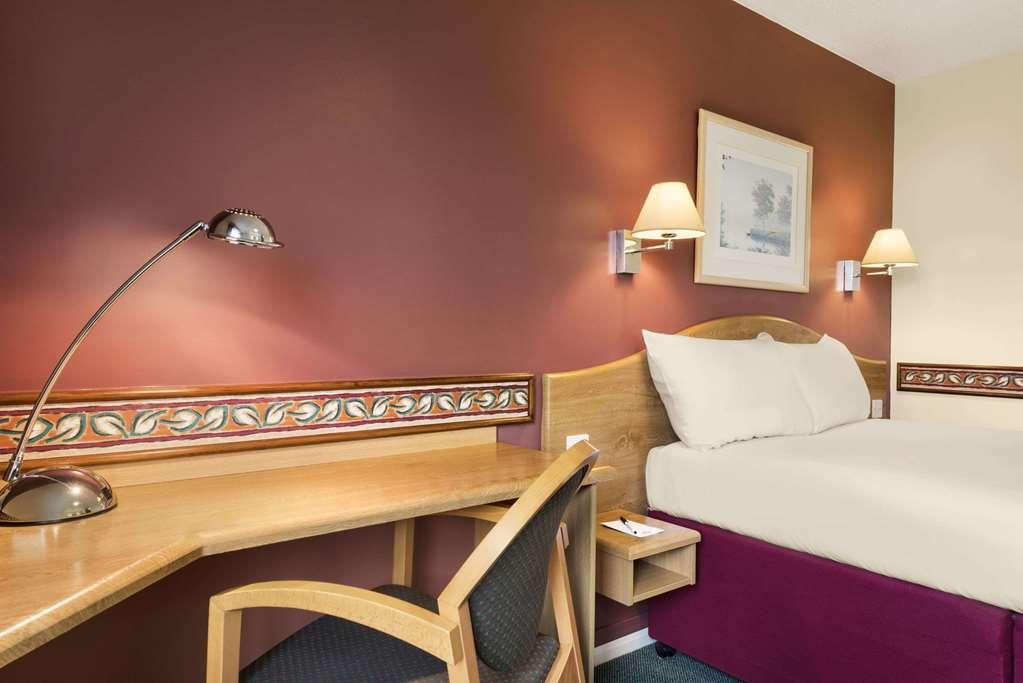 Days Inn Michaelwood M5 Falfield Phòng bức ảnh