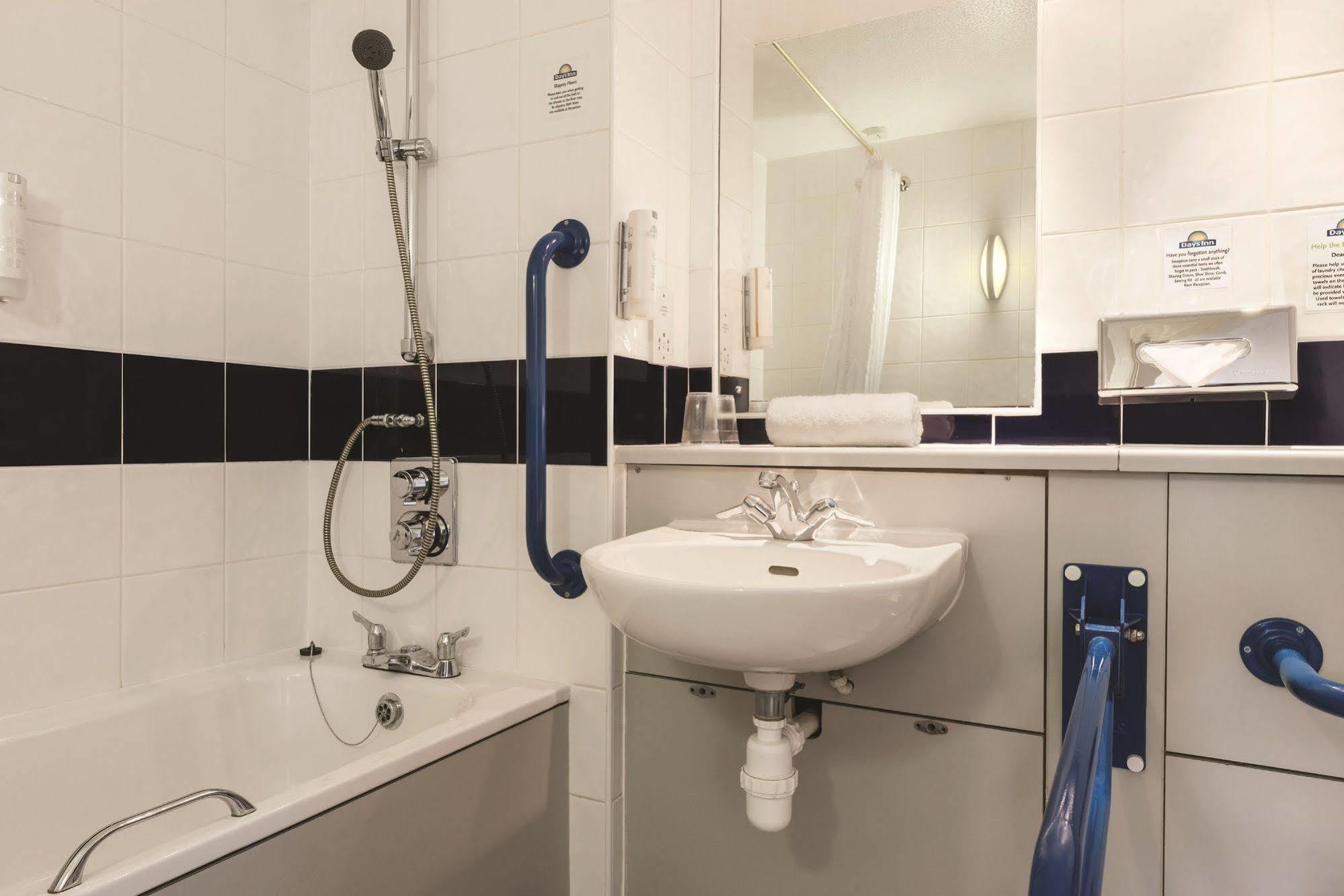 Days Inn Michaelwood M5 Falfield Ngoại thất bức ảnh